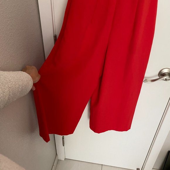 Topshop red flowing jumpsuit with halter neck and cut out back - Picture 8 of 8